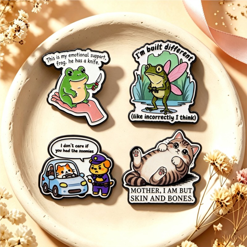 Embroidery Textile - キュートなカエル、猫、犬の漫画キャラクターのエナメルピン、ラペルブローチバッジ、バックパック、帽子、服の装飾、ノベルティギフトアクセサリー