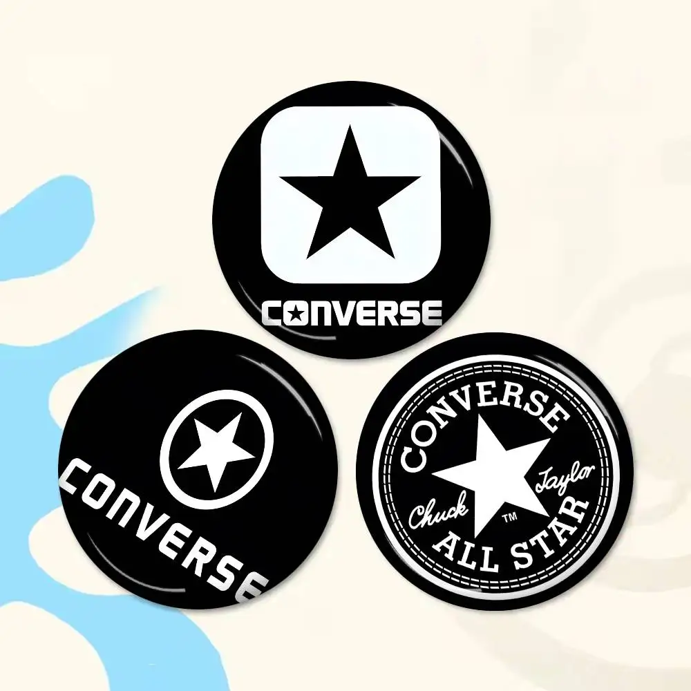 Embroidery Converse - C-CONVERSE ファッションブリキピンボタンカスタムアニメ役割オールドスクールブローチ漫画襟バッジジュエリーギフトファン