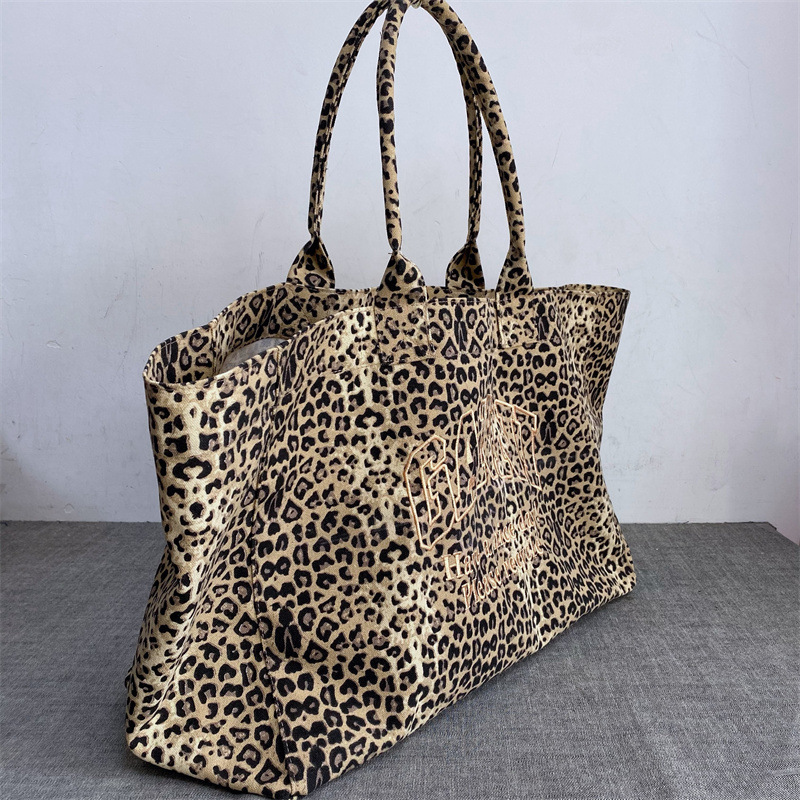 ユニセックスヒョウ柄刺繍キャンバストートバッグカジュアルハン - Embroidery Motif のレビューと価格