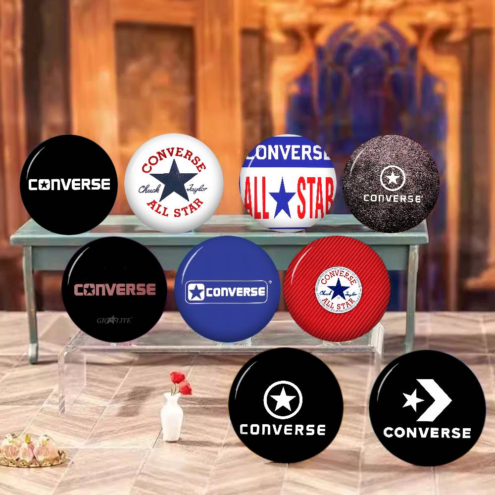 C-CONVERSE ファッションアニメブローチかわいい漫画 - Embroidery Converse のレビューと価格
