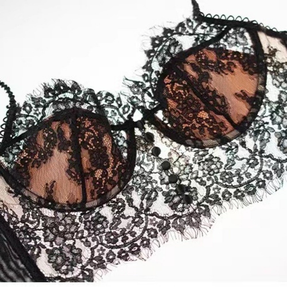 新しい花刺繍レースワイヤレスブラジャー抗たるみギャザープッシ - Embroidery Underwear のレビューと価格