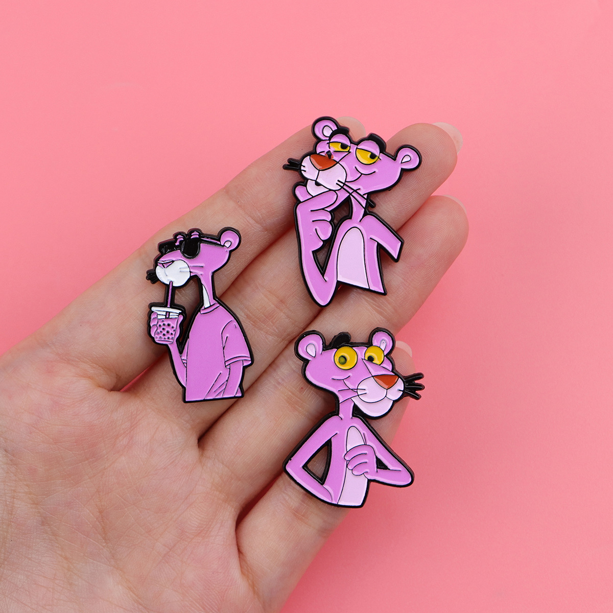 かわいいヒョウ柄の漫画風ブローチピンバッジ、合金製ラペルピン - Embroidery Textile のレビューと価格