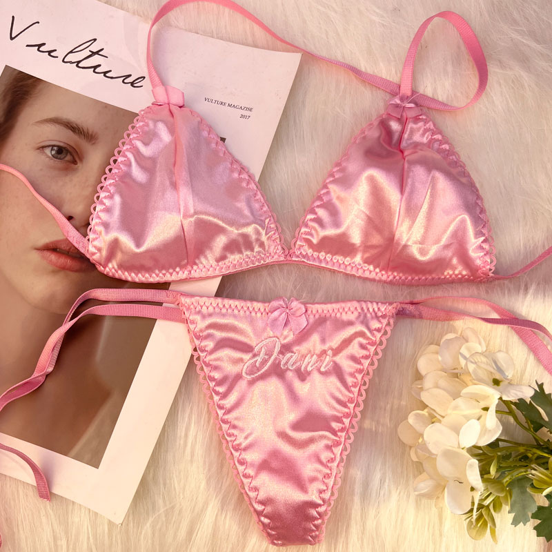 カスタムネーム入りTバック三角ブラセット 2点セット セクシ - Embroidery Underwear のレビューと価格